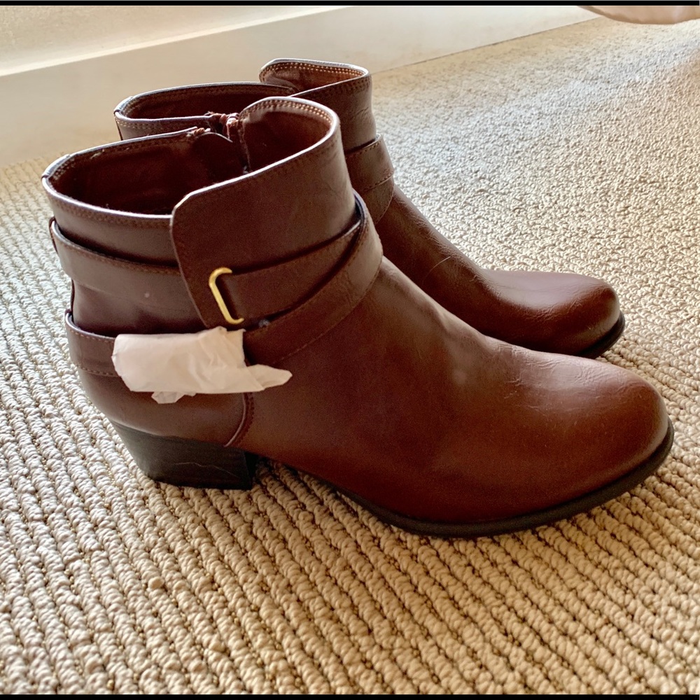 UNISA Ankle boots